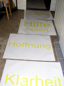 Ausstellung: Klarheit, Hoffnung, Hilfe